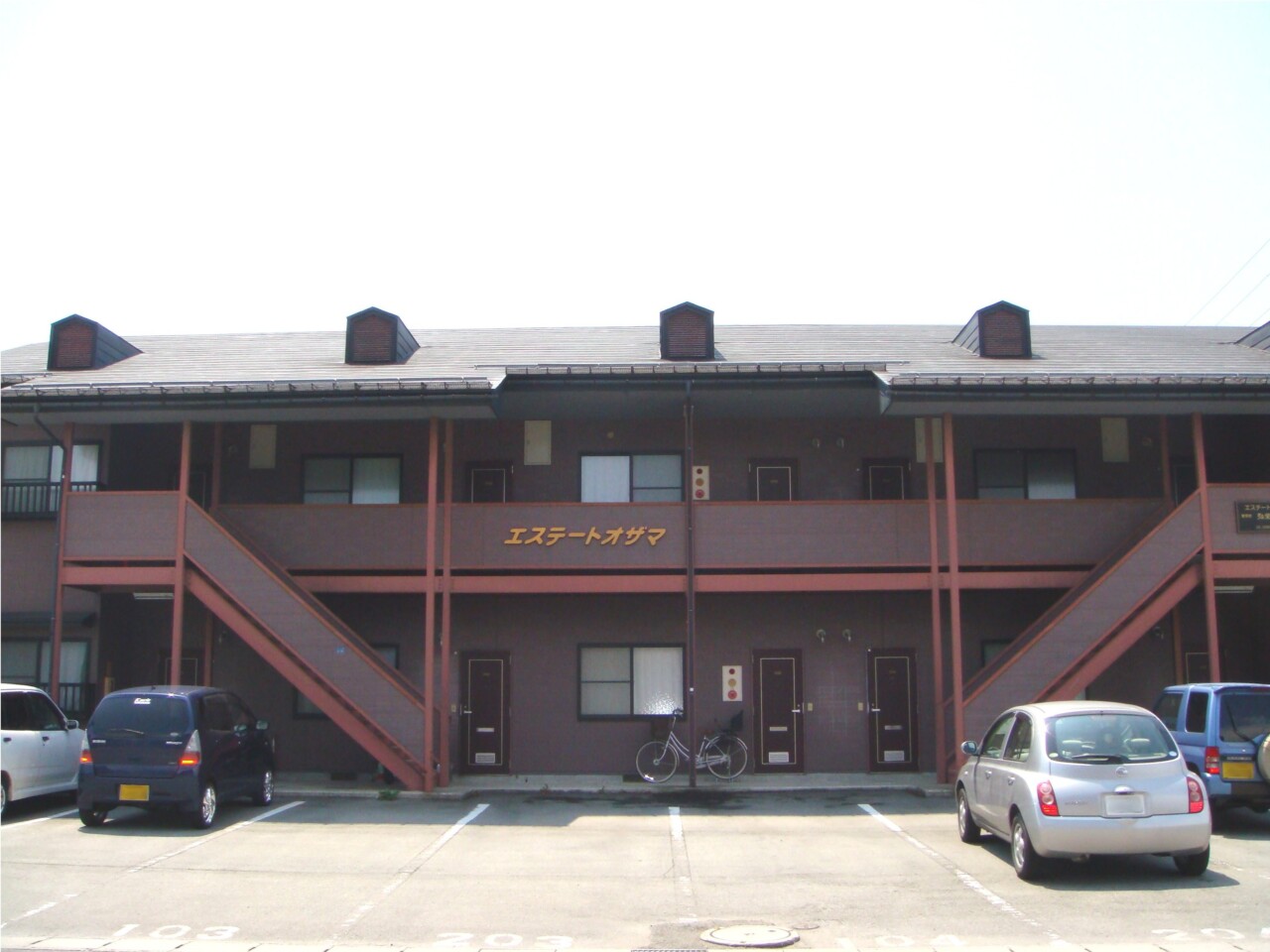 エステートオザマ　203